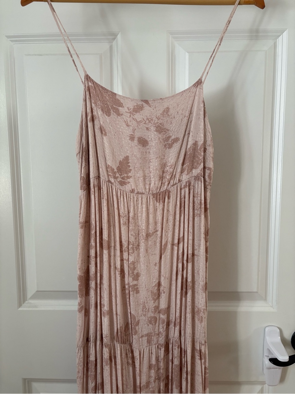CJLA spaghetti strap maxi dress size small